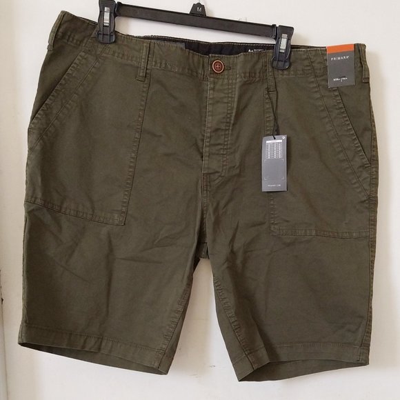 New Men's "Primark" Bermuda Shorts 38 inch waist. - Picture 1 of 6